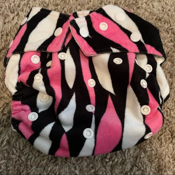 Kawaii Green Baby Organic Bamboo Cloth Diaper - Picture 2 of 6